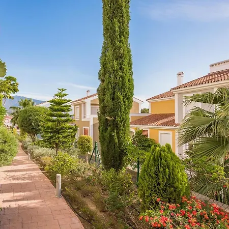 Cozy In With Wifi Estepona